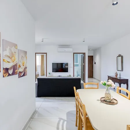 Cosy 3br With Balcony & Sofa Bed In By 360 Estates * Żabbar