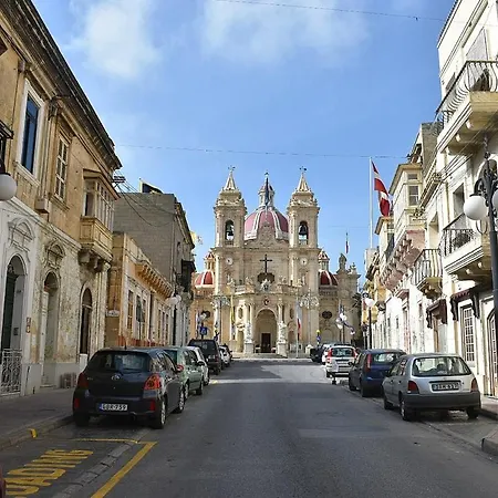 Cosy 3br With Balcony & Sofa Bed In By 360 Estates * Zabbar