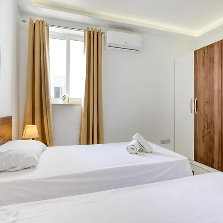 Cosy 3br With Balcony & Sofa Bed In By 360 Estates *