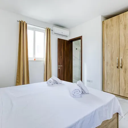 Cosy 3br With Balcony & Sofa Bed In By 360 Estates Żabbar