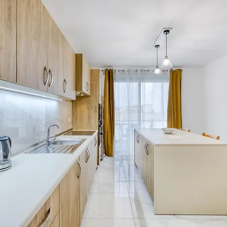 Cosy 3br With Balcony & Sofa Bed In By 360 Estates Apartment *