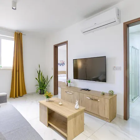Cosy 3br With Balcony & Sofa Bed In By 360 Estates