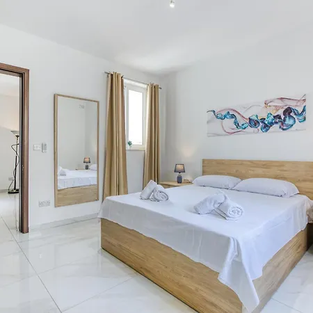 Apartamento Cosy 3br With Balcony & Sofa Bed In By 360 Estates