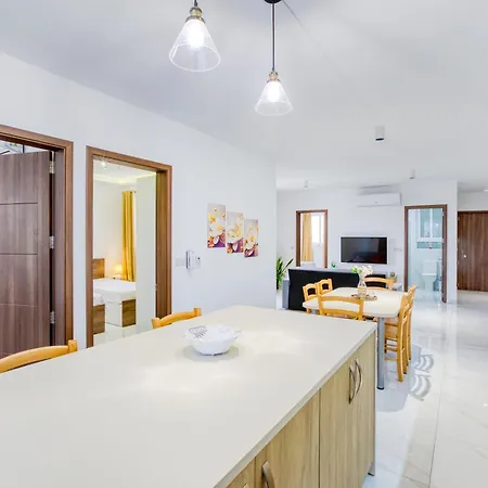 Apartment Cosy 3br With Balcony & Sofa Bed In By 360 Estates