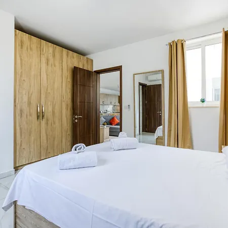 Cosy 3br With Balcony & Sofa Bed In By 360 Estates Zabbar